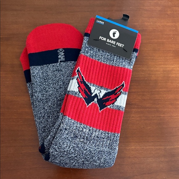 FREE with Bundle! For Bare Feet Men's Red and Gray Casual Socks - Picture 6 of 6